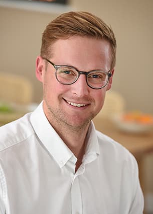 Tim Lomas